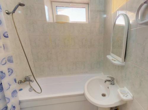 Hostal Krutoy Bereg
