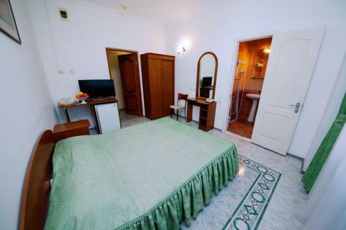 Hostal Yason Guest House