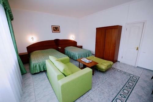 Hostal Yason Guest House