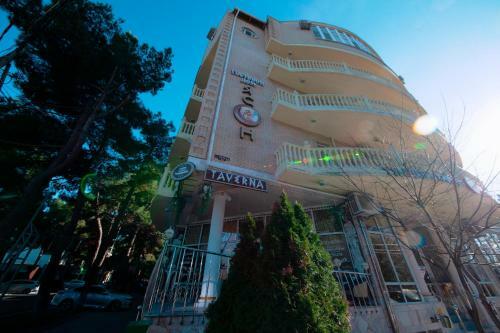 Hostal Yason Guest House