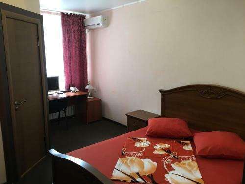 Yuzhny Hotel