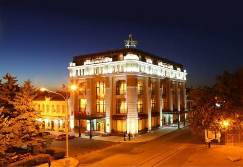 Aleksandrovski Grand Hotel 4*