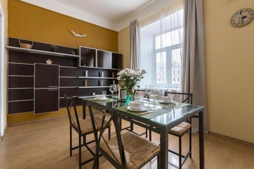 Apartment On Nevsky 18