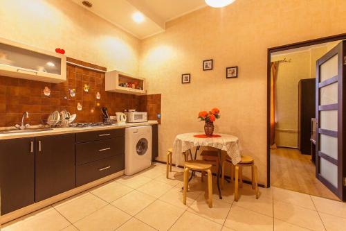 Apartment On Rentgena 15