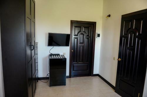 Hostal Guest House Azov Inn