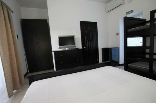 Hostal Guest House Azov Inn