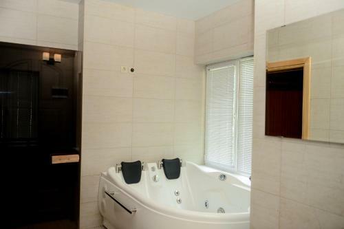 Hostal Guest House Azov Inn