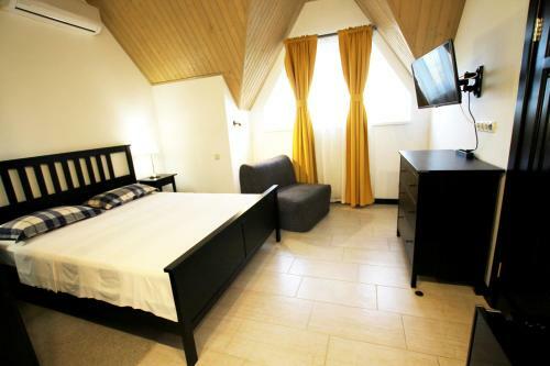 Hostal Guest House Azov Inn