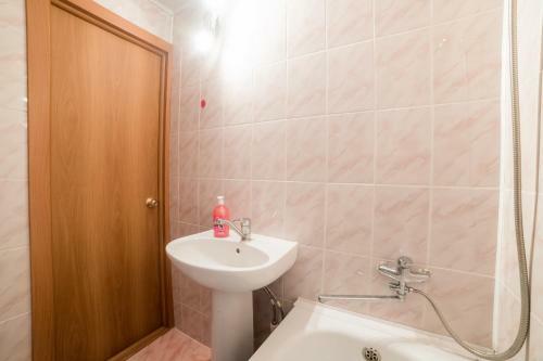 Super Apartment Uchebnaya 40