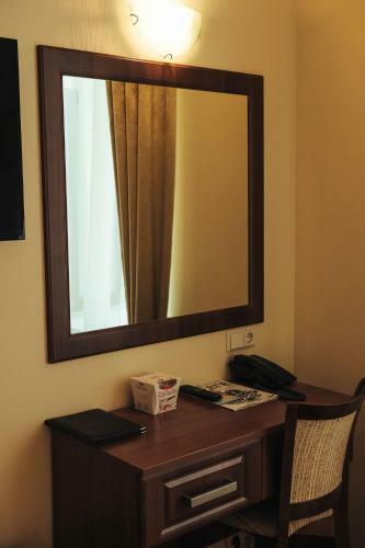 Hotel Acapella On Vosstaniya Square