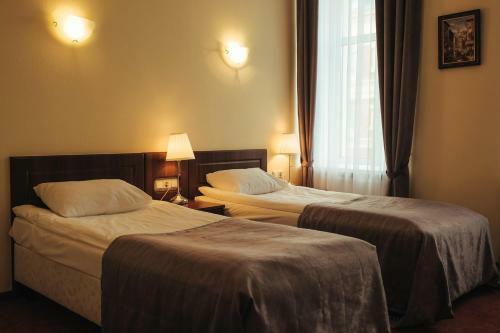 Hotel Acapella On Vosstaniya Square