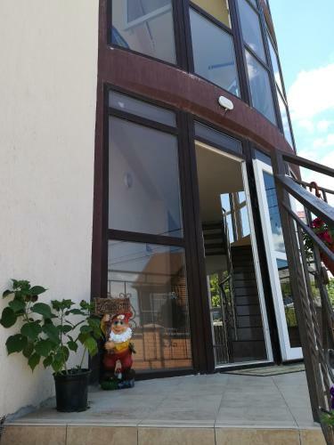 Hostal Hotel Parizhanka