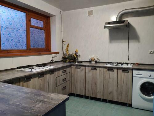 Hostal Yuzhny Briz Guest House