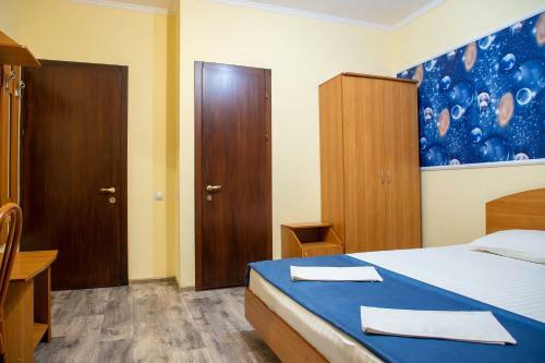 Hostal Hotel Kosmos