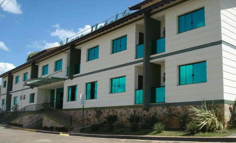 Summit Lago Hotel