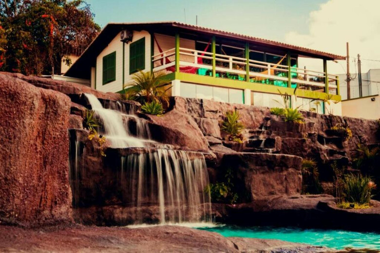 Summit Lago Hotel
