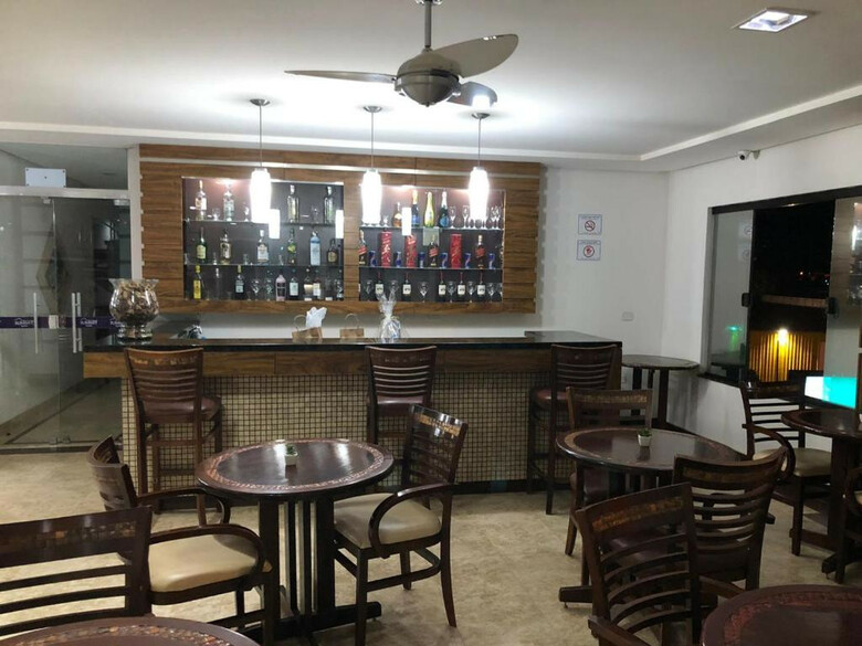 Summit Lago Hotel