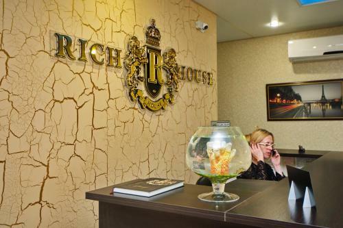 Rich-house Hotel