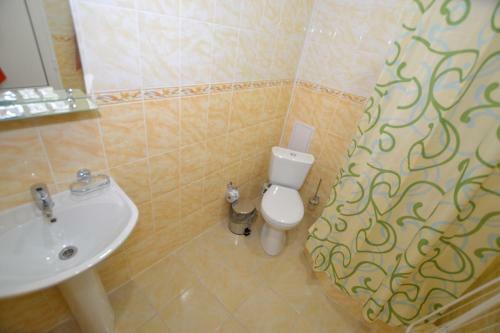 Hostal Guest House Azov