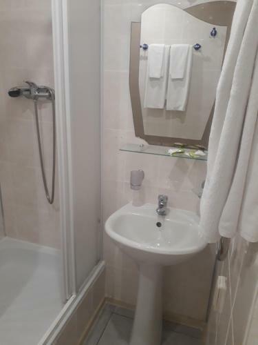 Sharya Hotel