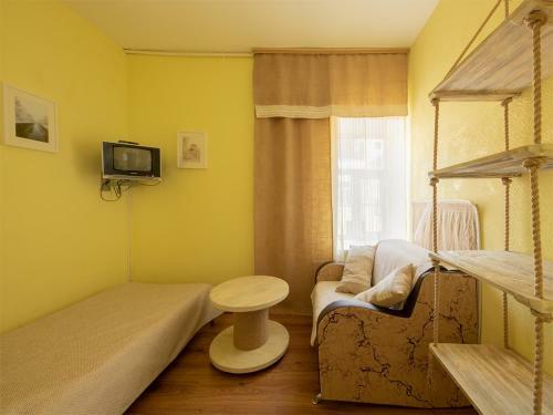 Hostel 101