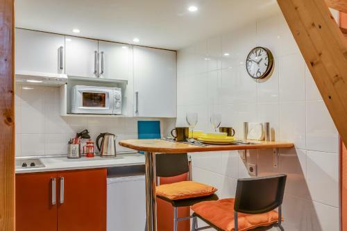 Apartamento Cozy Housing On Nevsky Prospect