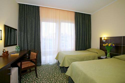 Cruise Hotel