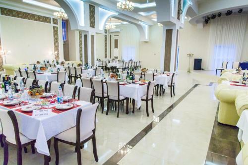Lavrovo-pesochnya Hotel