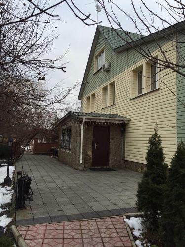 Hostal Zagorodnyi Club Santa Maria