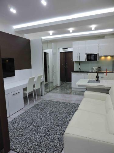 Apartment Versal On Nesebrskaya 14