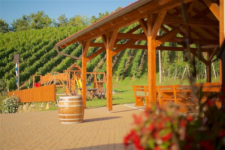 Agroturismo Tourist Farm Lovrec