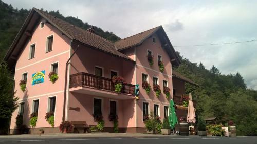 Bed & Breakfast Okrep?evalnica Kurn'k