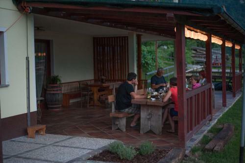 Agroturismo Tourist Farm Pri Kafolu