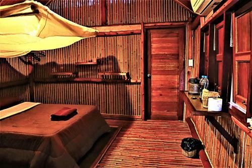 Hotel Bamboo Hideaway Resort