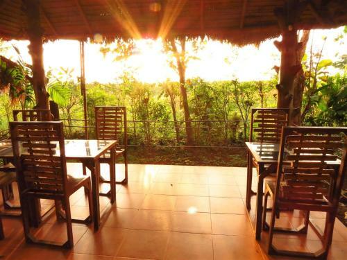 Hotel Bamboo Hideaway Resort