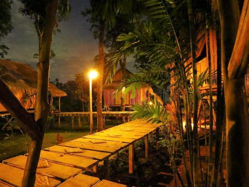 Hotel Bamboo Hideaway Resort