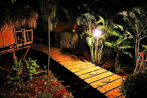 Hotel Bamboo Hideaway Resort