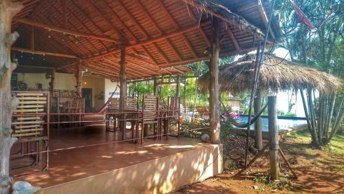 Hotel Bamboo Hideaway Resort