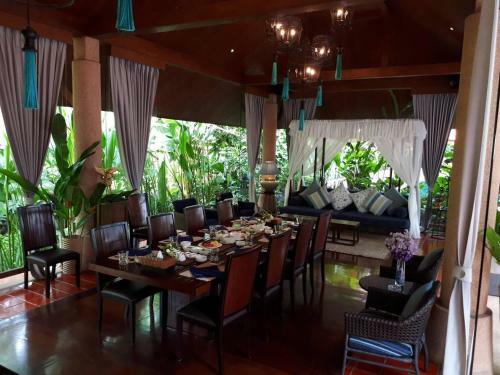 Hostal Khum Nakorn Villa