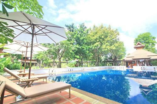 Hostal Khum Nakorn Villa