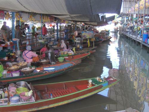 Singburi Homestay