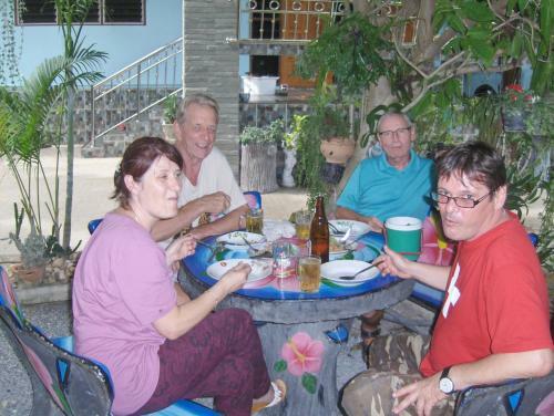 Singburi Homestay