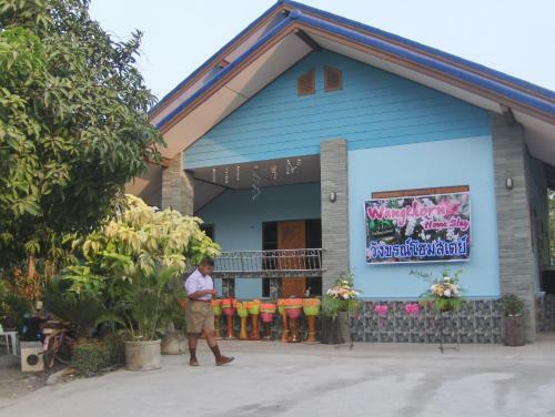 Singburi Homestay
