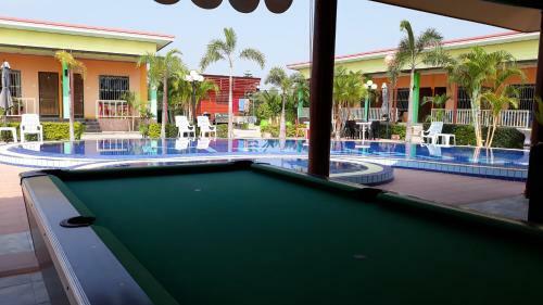 Hostal Mr.house Resort