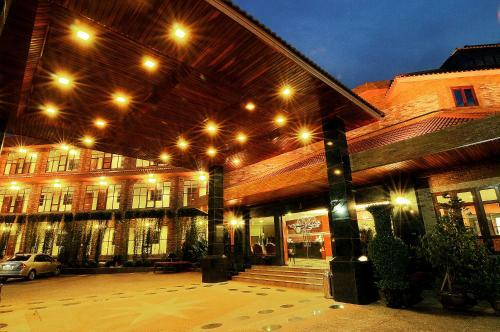 Busyarin Hotel