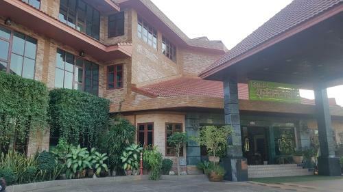 Busyarin Hotel