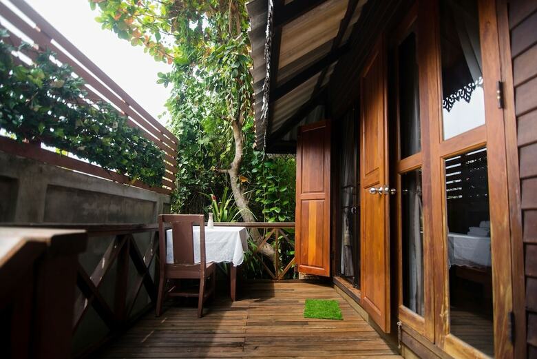 Hotel Banviewnam Camping & Resort