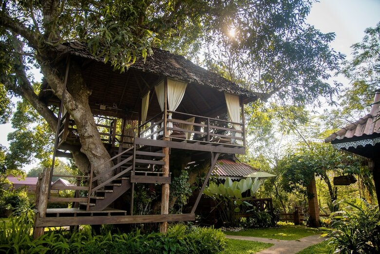 Hotel Banviewnam Camping & Resort