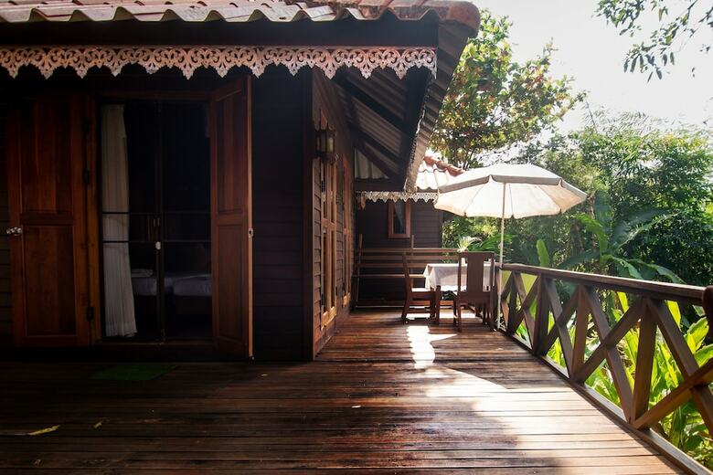 Hotel Banviewnam Camping & Resort