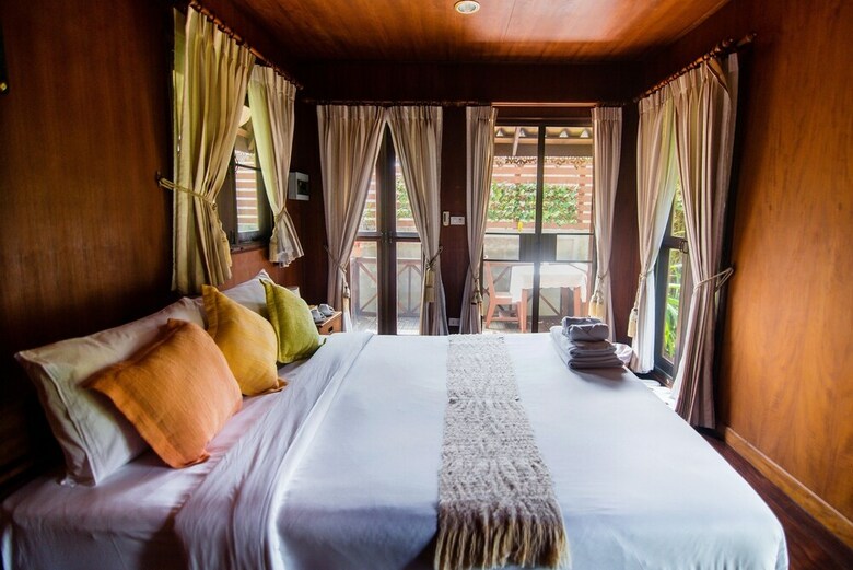 Hotel Banviewnam Camping & Resort